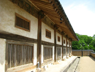 Building Housing some of the Tripitaka Woodblocks Building Housing some of the Tripitaka Woodblocks